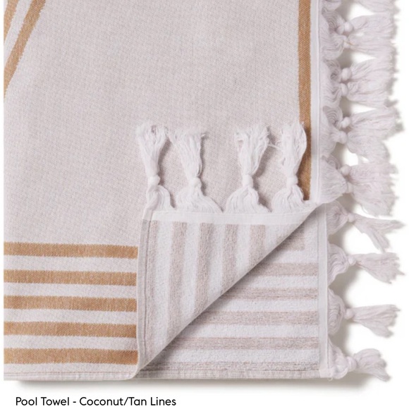 NWT Left On Friday Pool Towel, Tan/white - Picture 5 of 6